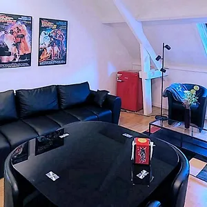 family-gamers-loft-40-m2.hotelsantwerp.net/